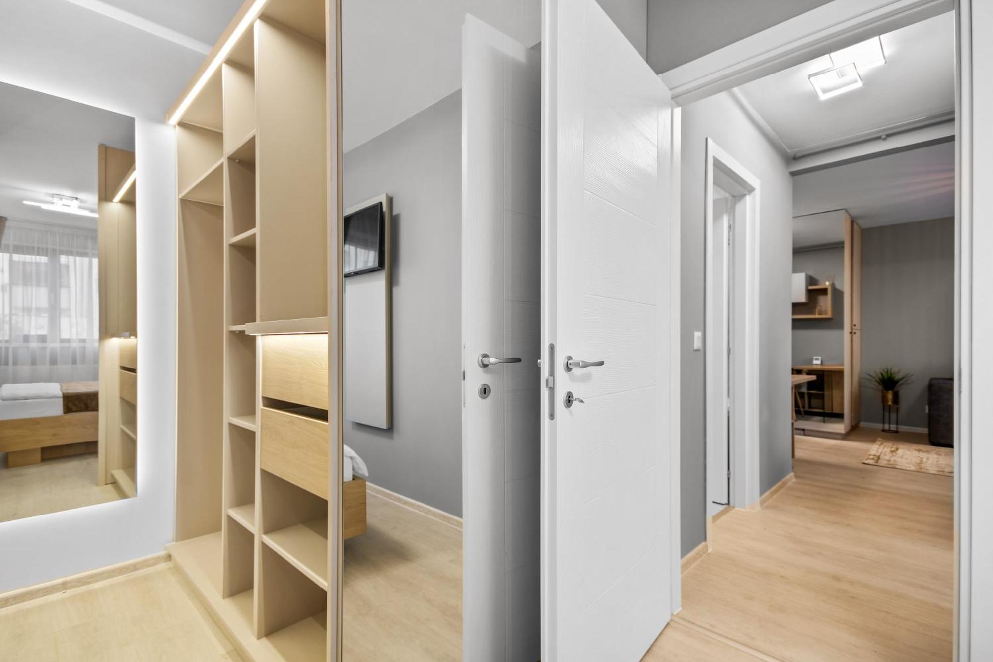 Apartment Hils Pallady *